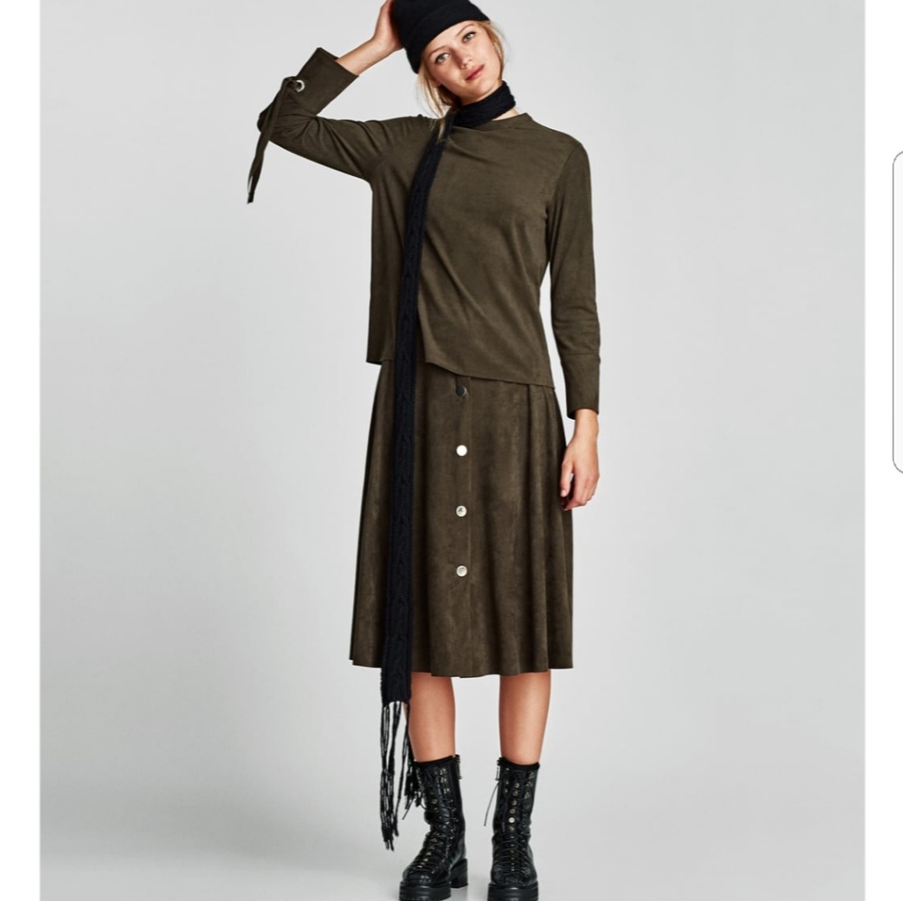 Zara Faux Suede Skirt {M}